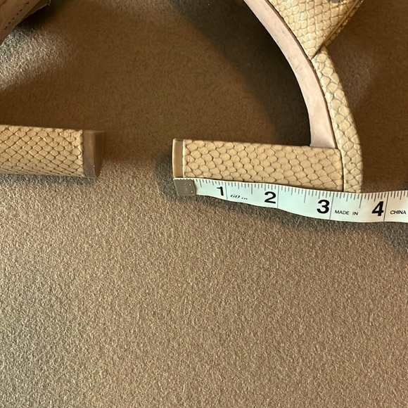 VERONICA BEARD Galoma Heeled Textured Leather Sandal - Coco - 8.5 - Picture 8 of 10